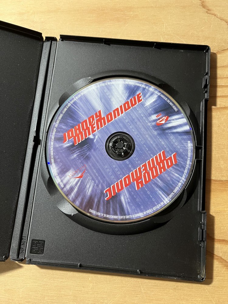 Johnny Mnemonic - Image 3